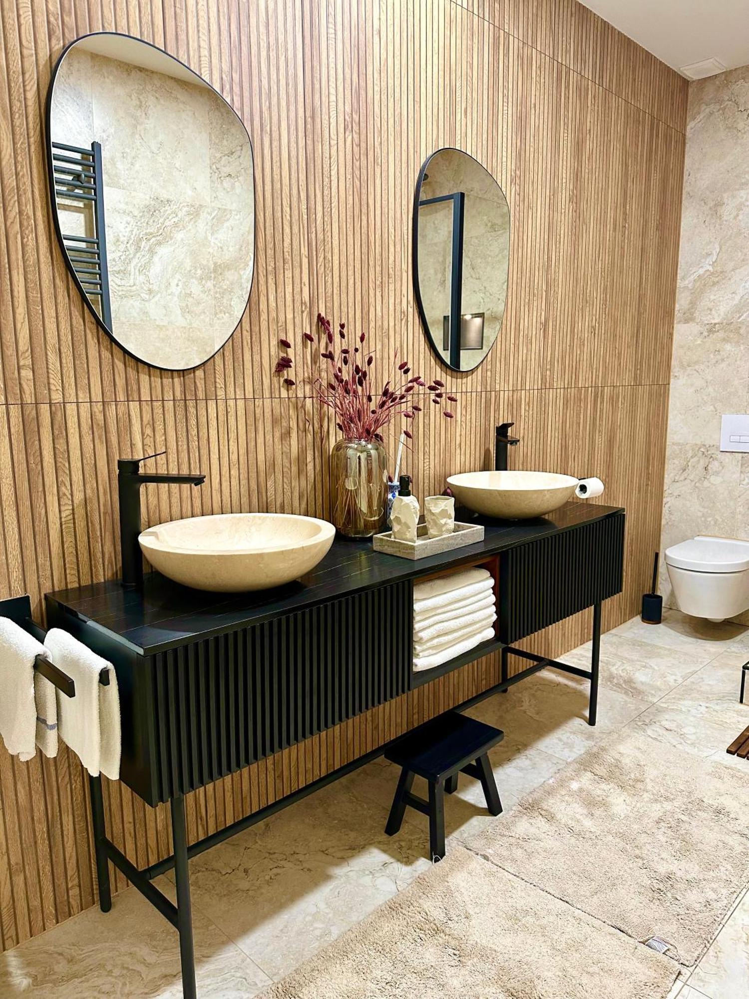 Sanierte 5 Zimmer Luxus Standard Apartment Auf 350Qm هامبورغ المظهر الخارجي الصورة