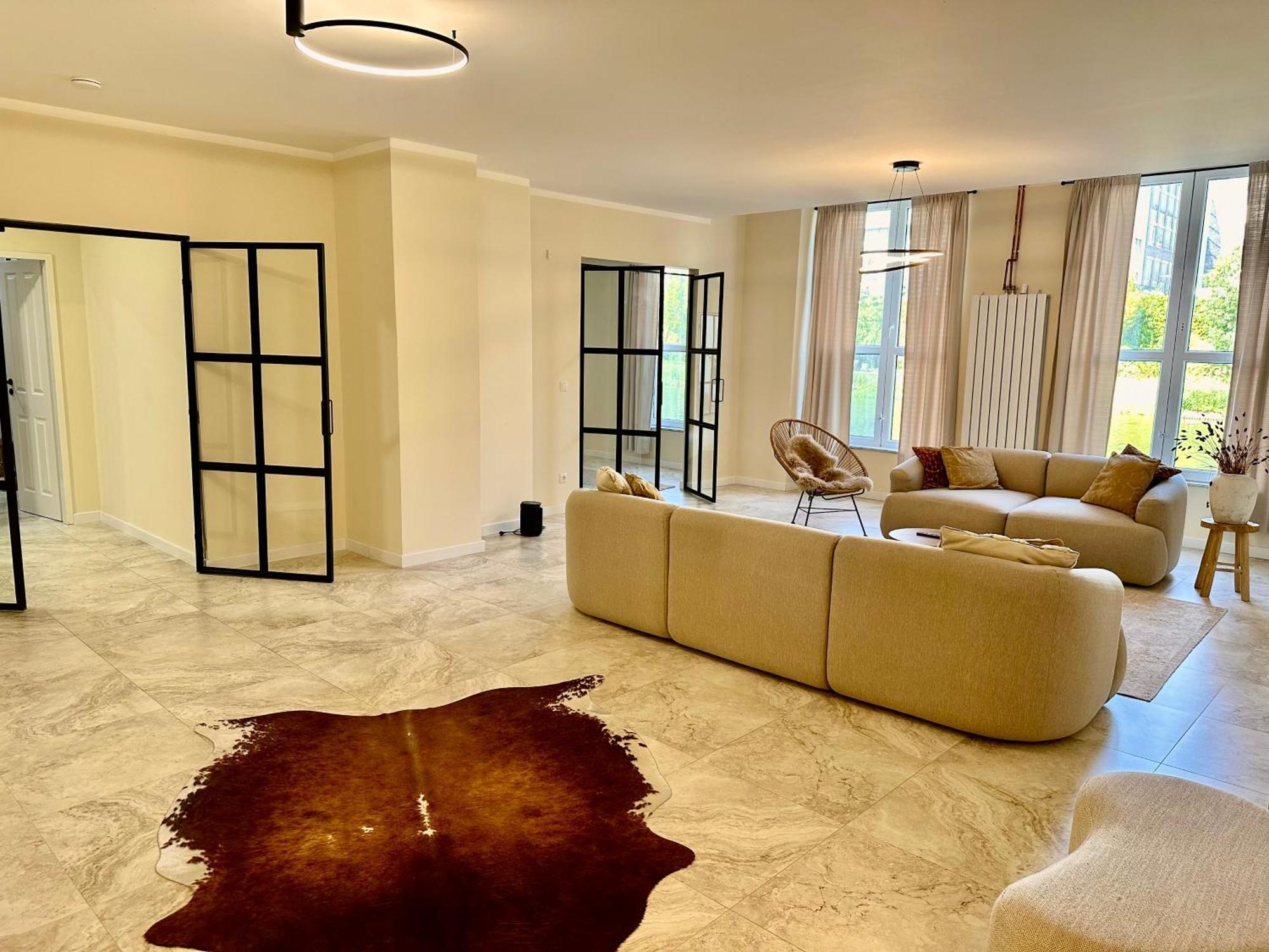Sanierte 5 Zimmer Luxus Standard Apartment Auf 350Qm هامبورغ المظهر الخارجي الصورة