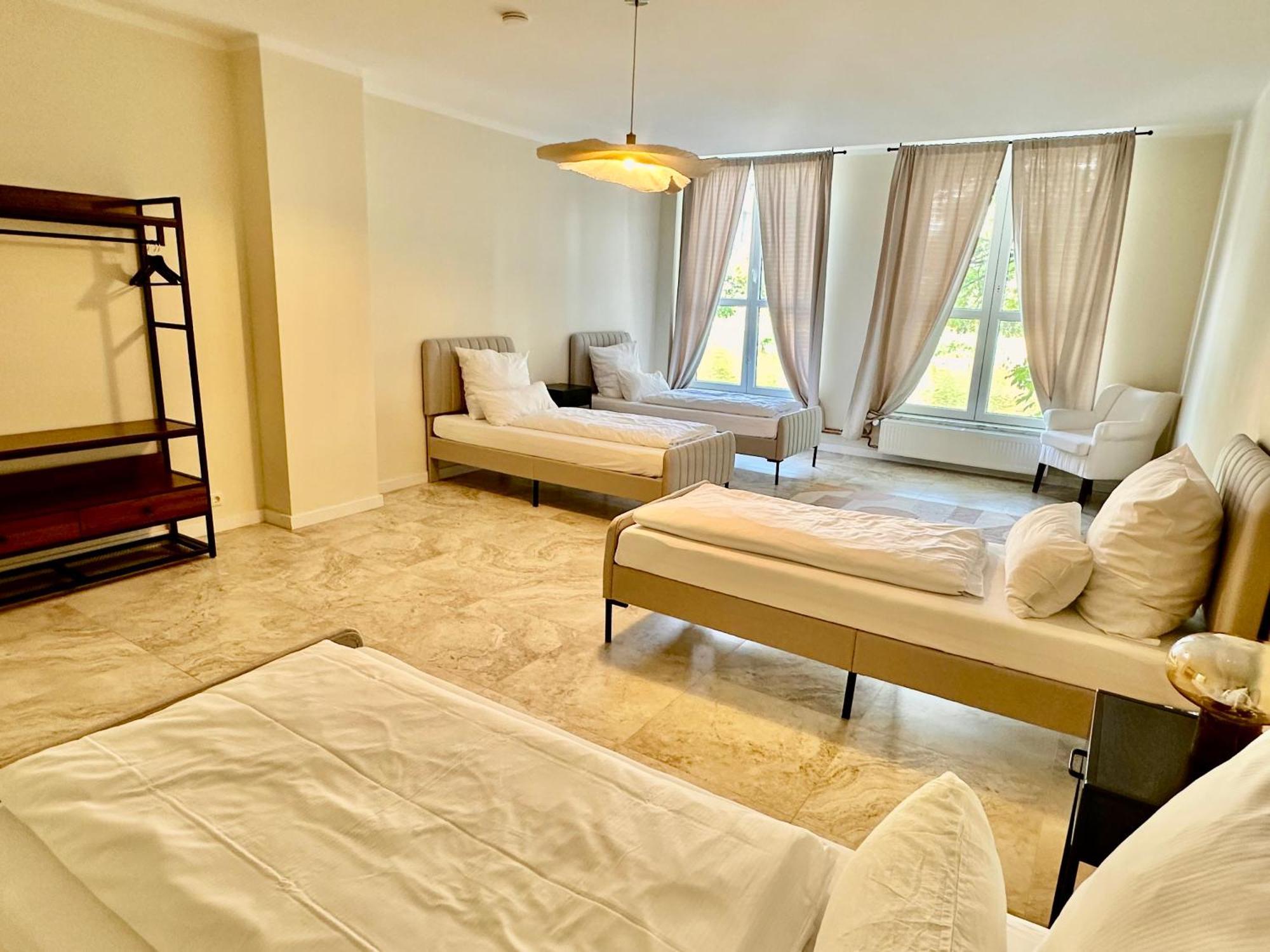 Sanierte 5 Zimmer Luxus Standard Apartment Auf 350Qm هامبورغ المظهر الخارجي الصورة