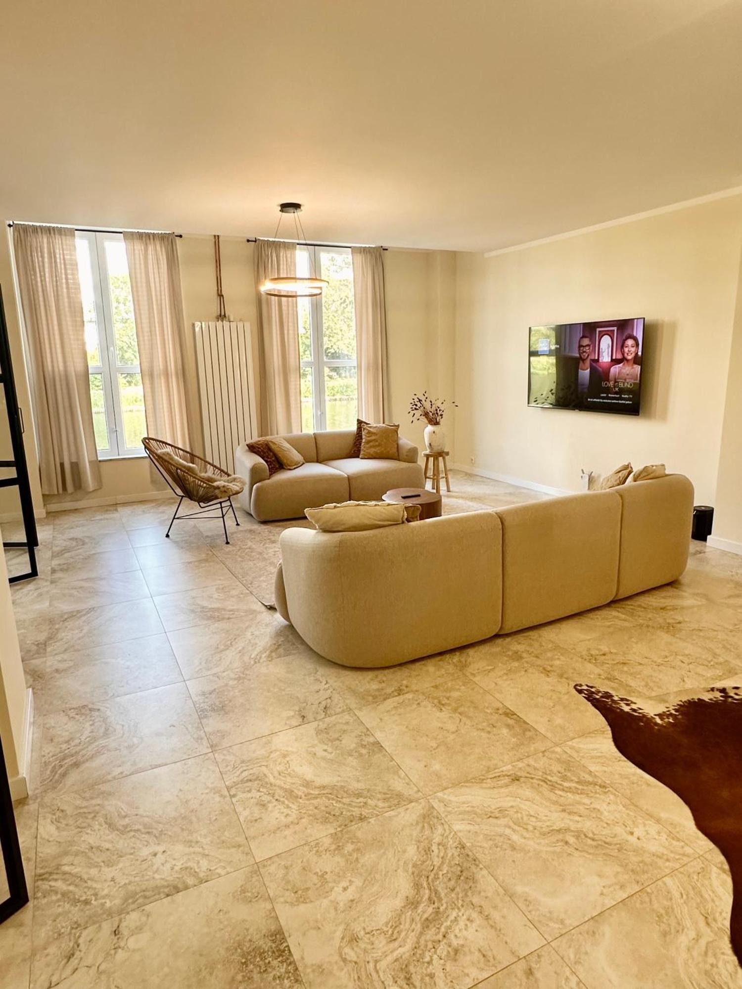 Sanierte 5 Zimmer Luxus Standard Apartment Auf 350Qm هامبورغ المظهر الخارجي الصورة