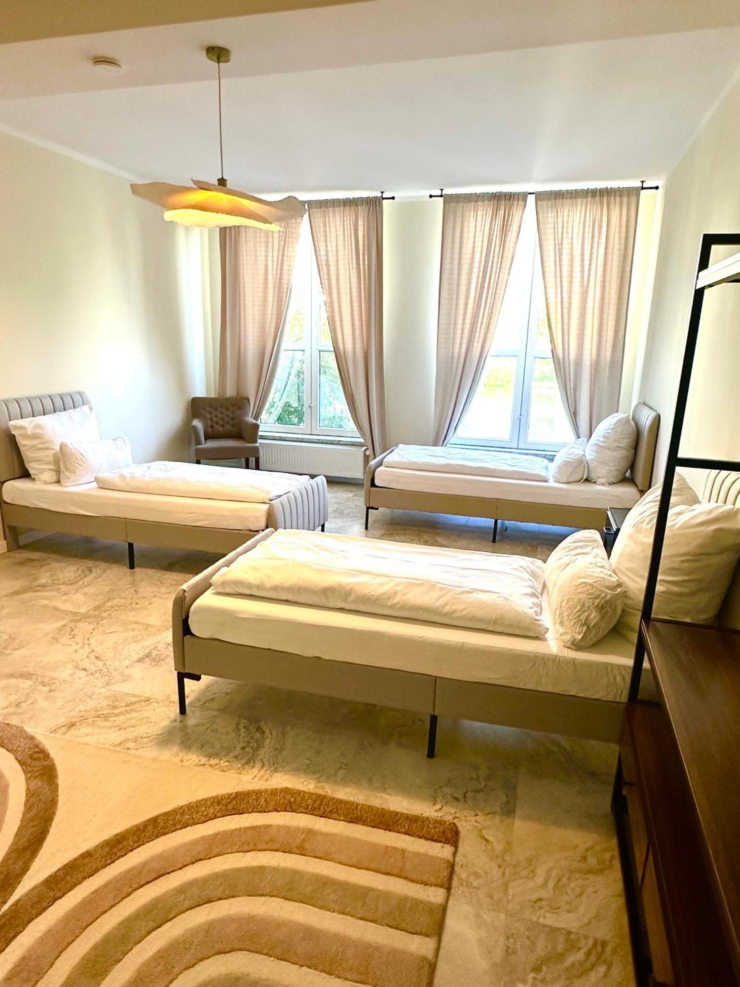Sanierte 5 Zimmer Luxus Standard Apartment Auf 350Qm هامبورغ المظهر الخارجي الصورة