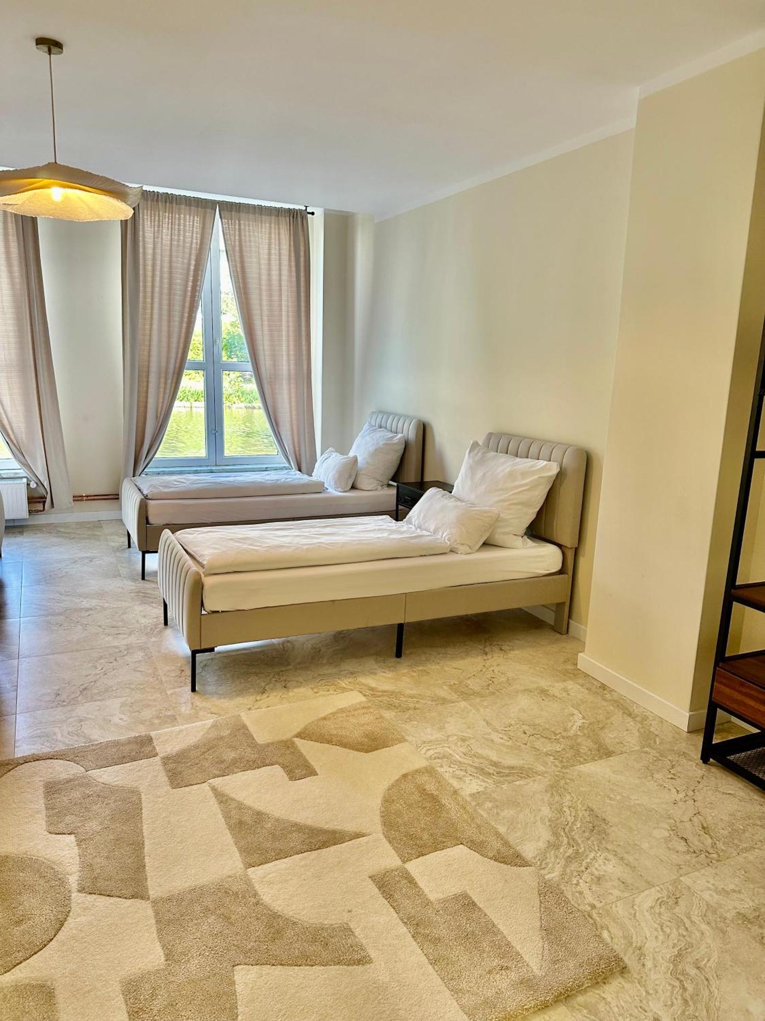 Sanierte 5 Zimmer Luxus Standard Apartment Auf 350Qm هامبورغ المظهر الخارجي الصورة